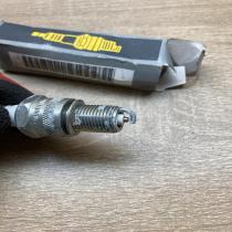 7701366087   Spark plug Renault Clio I