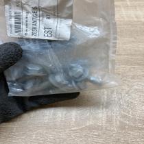 6781988 444891 4 Pcs Nuts/bolts BMW 5 GT F07