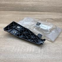 A1668804500   Rear bumper mounting bracket Mercedes-Benz ML W166