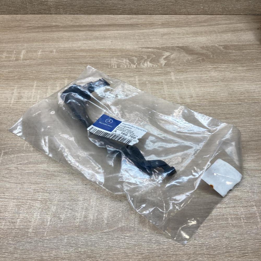 A1697660201   Front door exterior handle Mercedes-Benz B W245