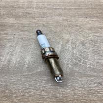 12ZR 8STP   Spark plug Peugeot 308
