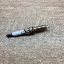 12ZR 8STP   Spark plug Peugeot 308
