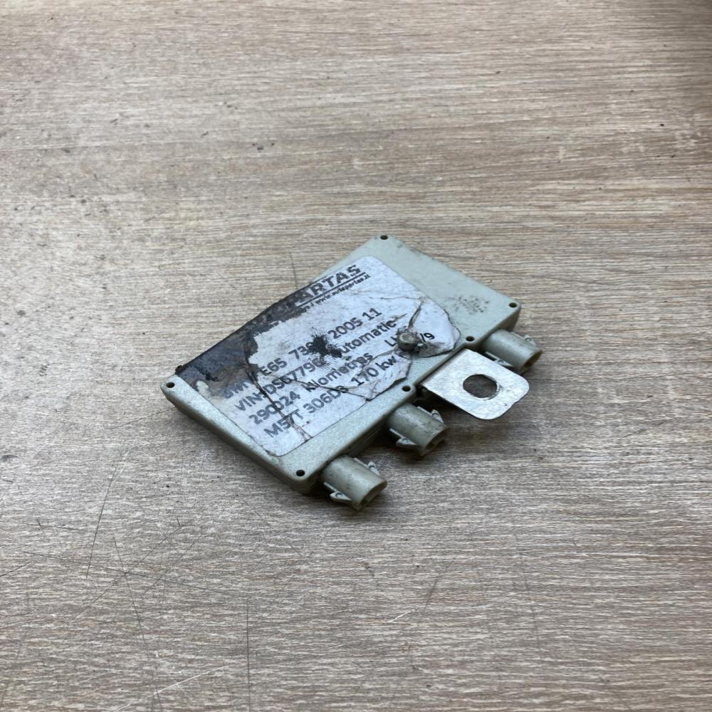 8368205   Aerial antenna amplifier BMW 7 E65 E66