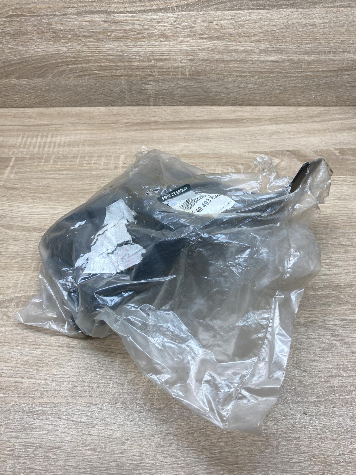 214949303R   Air intake duct part Dacia Duster