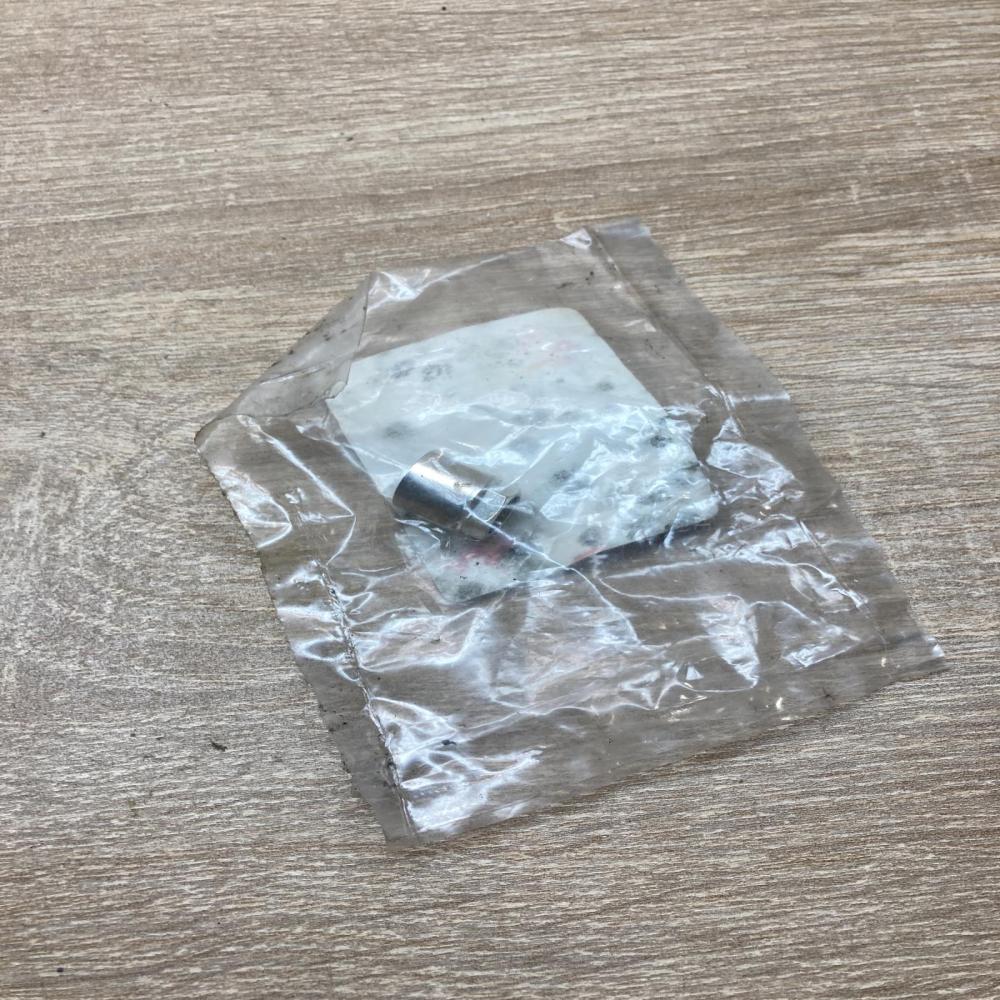 13153117 1010901  Wheel nut cap/cover Opel Meriva B