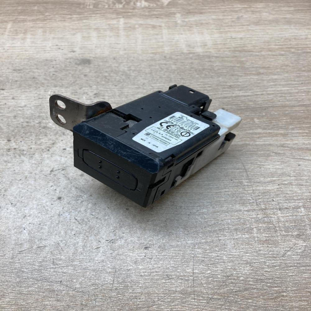 626399 000 626399000  Ignition key card reader Toyota Prius (XW20)