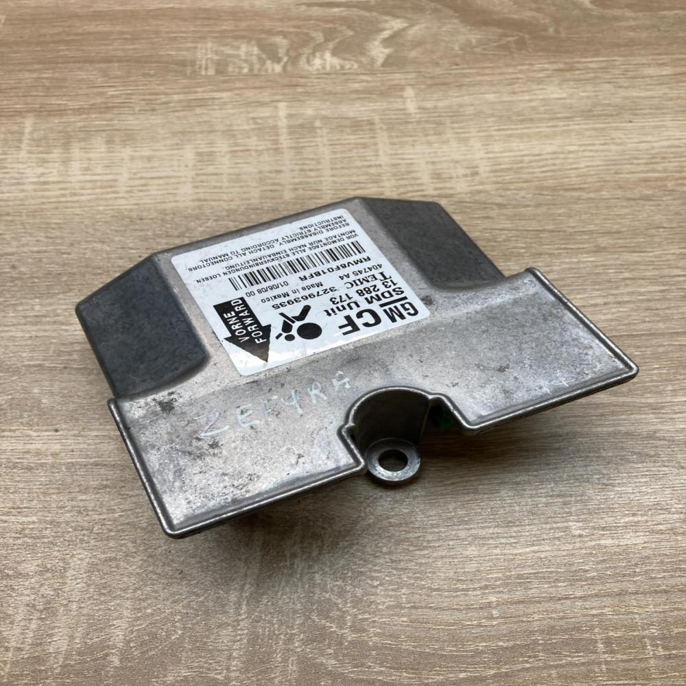13288173   Airbag control unit/module Opel Zafira B