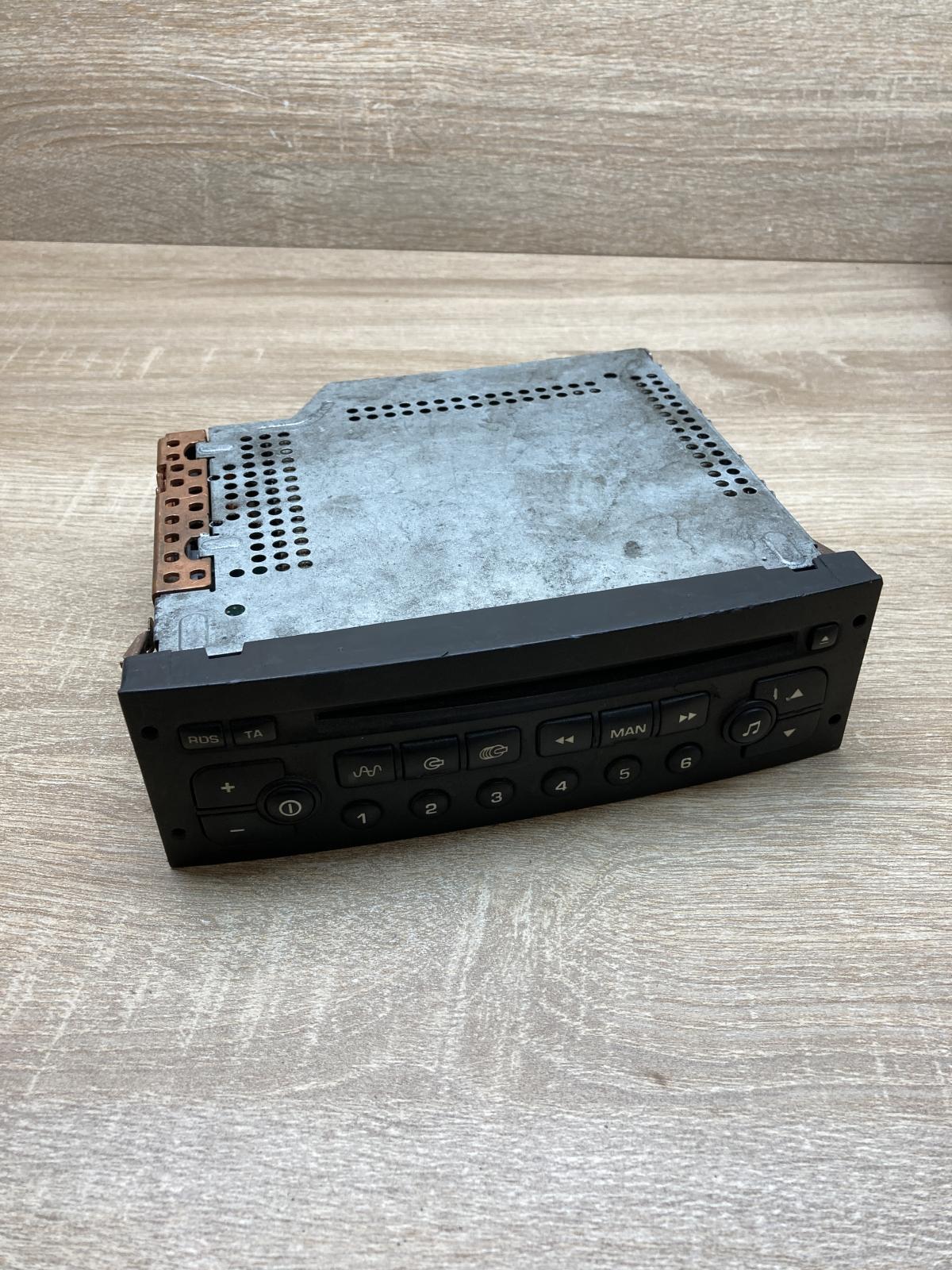 96545978XT 96545978 VDV389949 Radio/CD/DVD/GPS head unit Peugeot 307