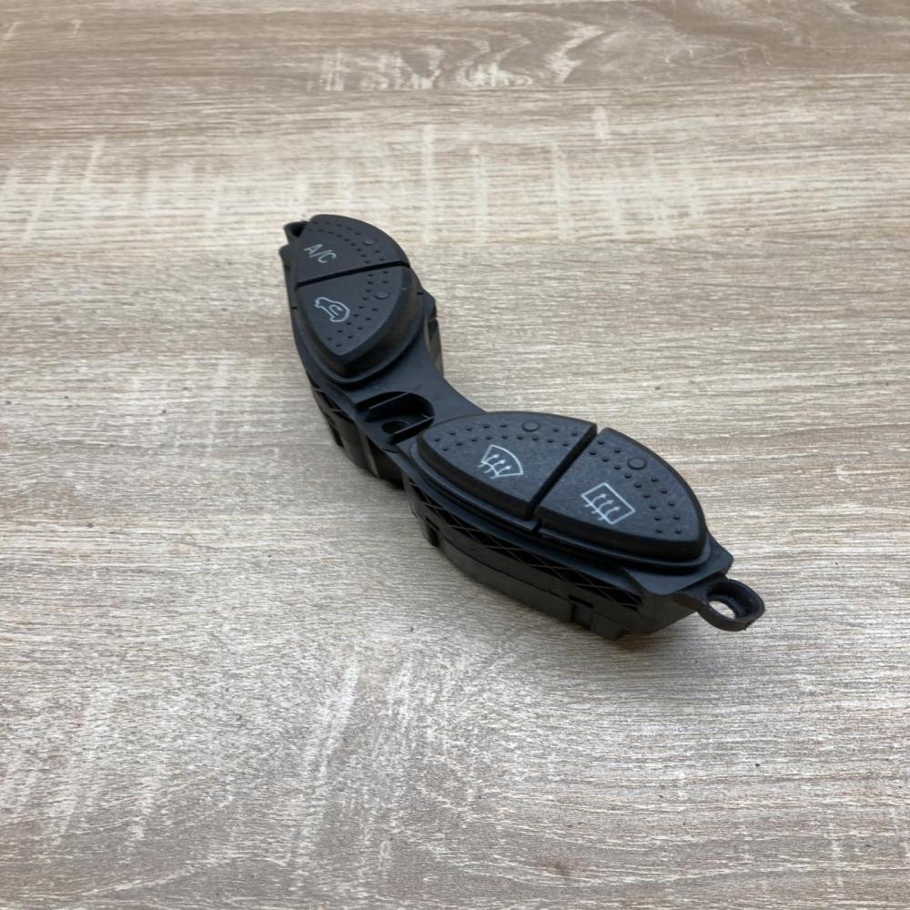 98AG19A945CH   Windscreen/window heater switch Ford Focus
