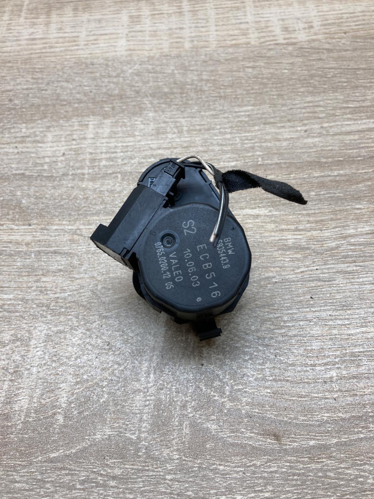 6935443   Air flap motor/actuator BMW 5 E39