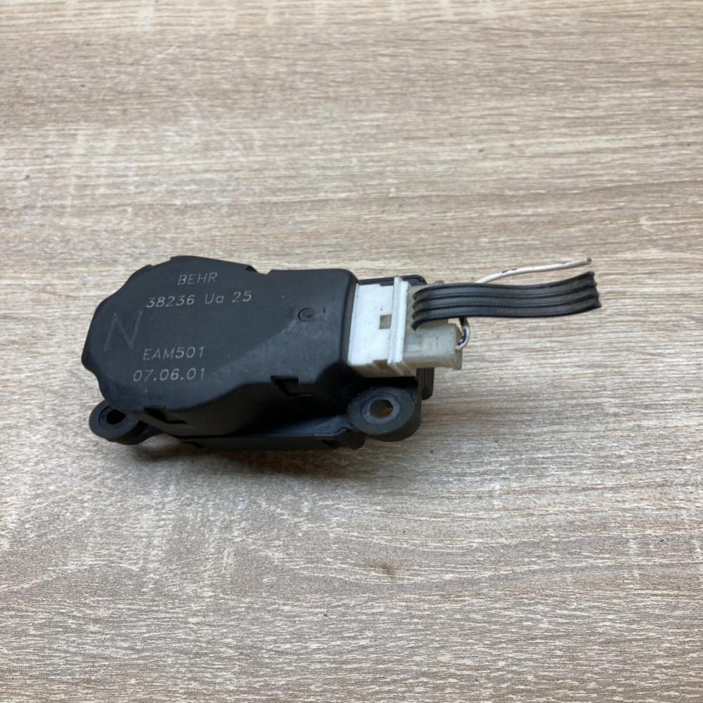 38236 EAM501  Air flap motor/actuator Mercedes-Benz S W220