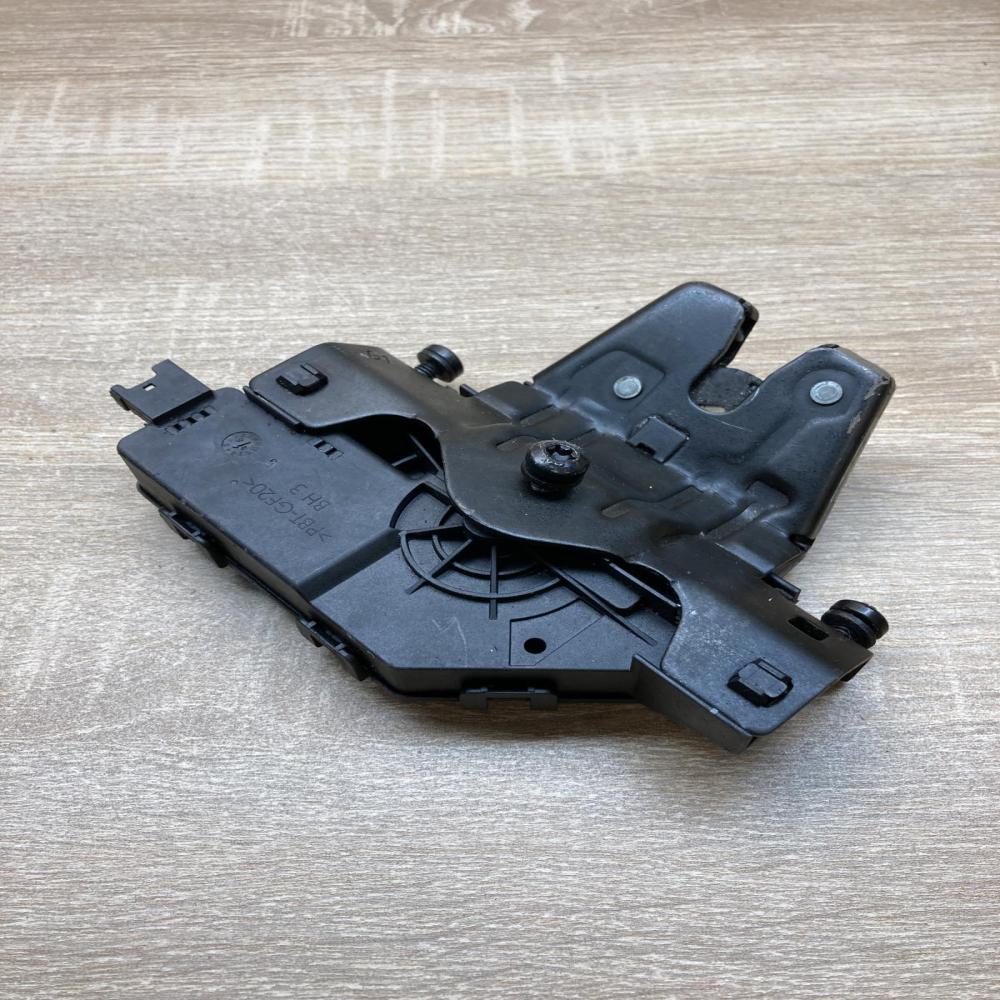 8196401   Tailgate/trunk/boot lock/catch/latch BMW 3 E90 E91