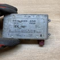 8E0035456   Aerial antenna amplifier Audi A4 S4 B6 8E 8H