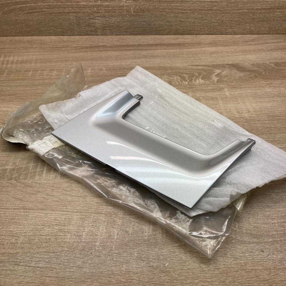 A1638801505 A1638852423  Tow hook cap/cover Mercedes-Benz ML W163