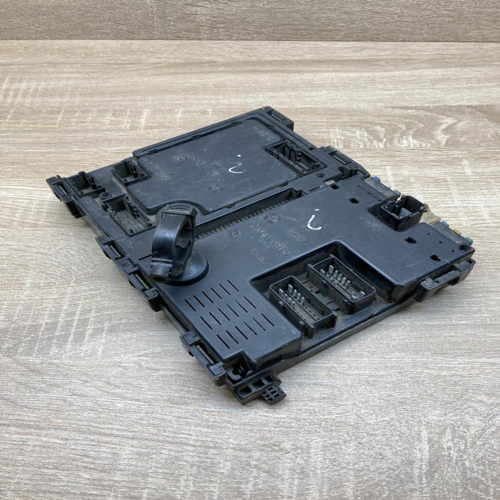 9626460880   Central body control module Peugeot 206