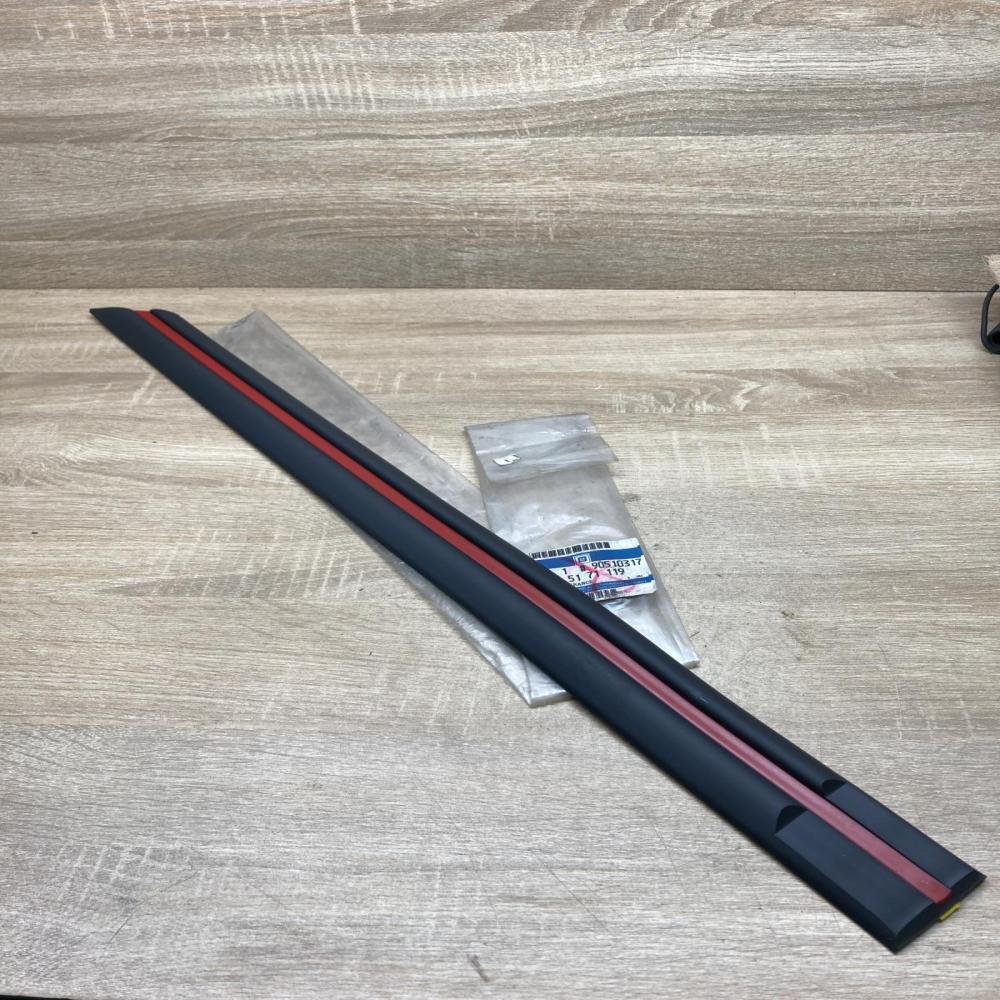 90510317   Rear door trim (molding) Opel Astra F