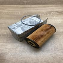 07C115562E 07C115561D  Oil filter cover Volkswagen Touareg I