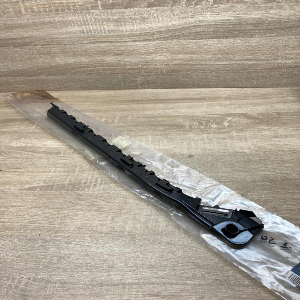 A2128800230   Rear bumper mounting bracket Mercedes-Benz E W212
