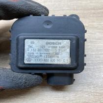 8D2820511C 0132801122  Air flap motor/actuator Audi A4 S4 B5 8D