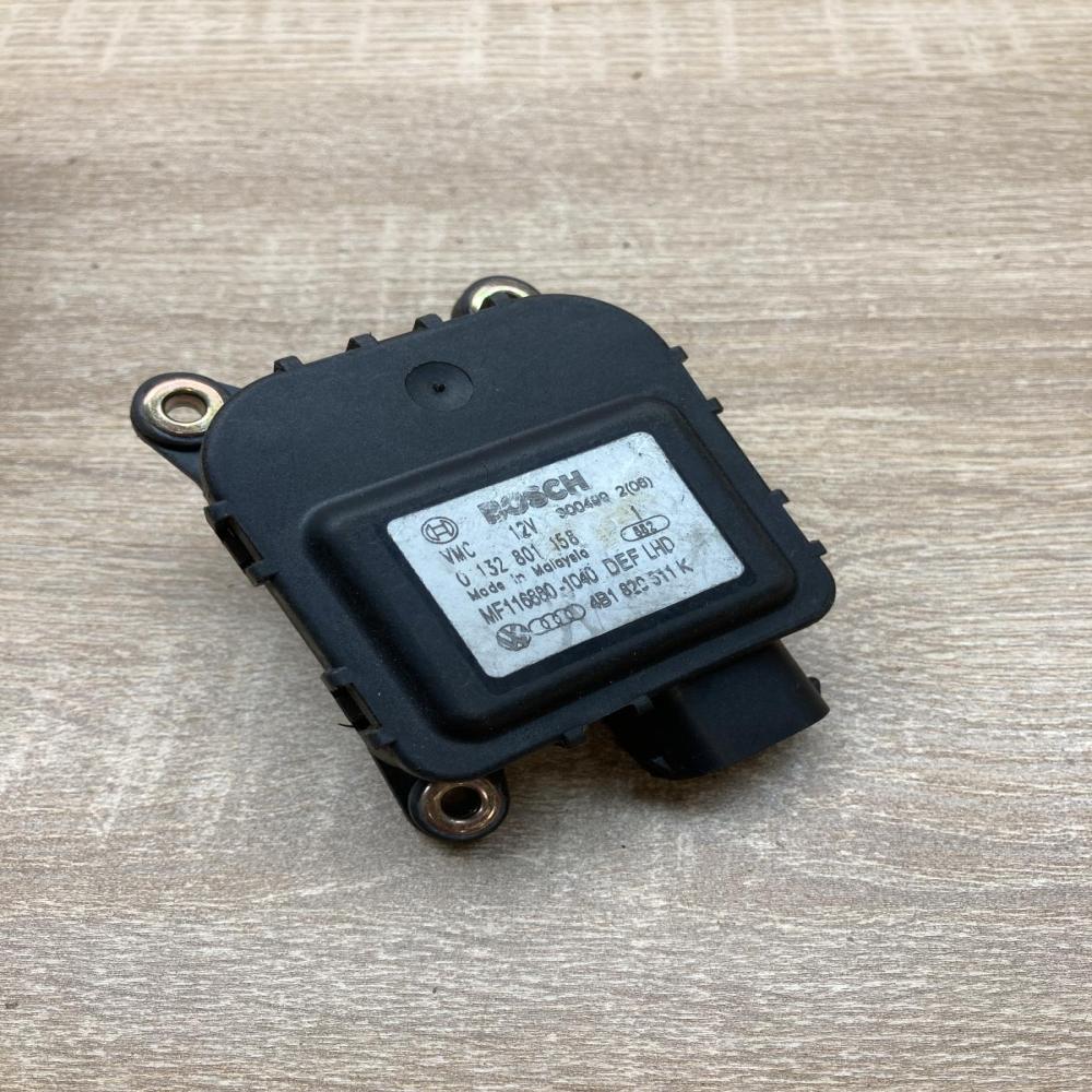 4B1820511K 0132801158  Air flap motor/actuator Audi A6 S6 C5 4B