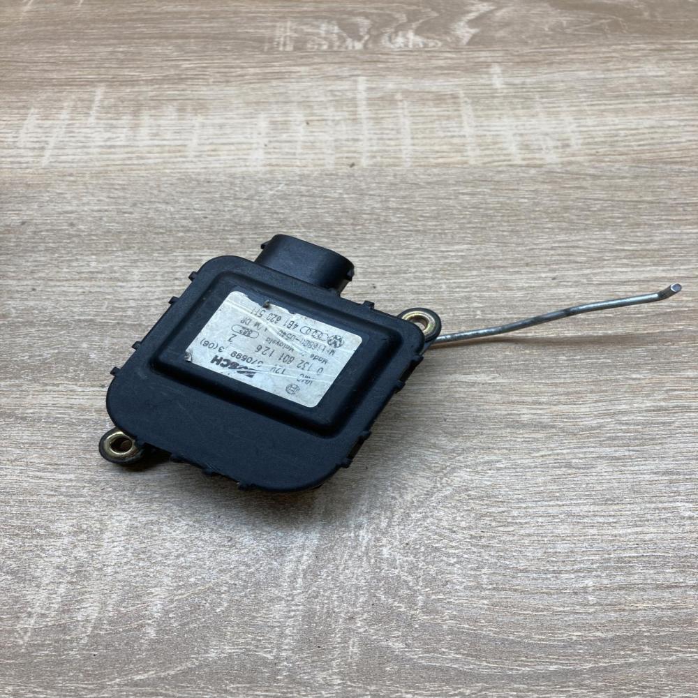 4B1820511 0132801126  Air flap motor/actuator Audi A6 S6 C5 4B