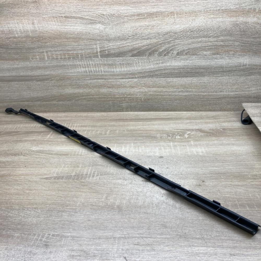 A1566980414   Sill supporting ledge Mercedes-Benz GLA W156