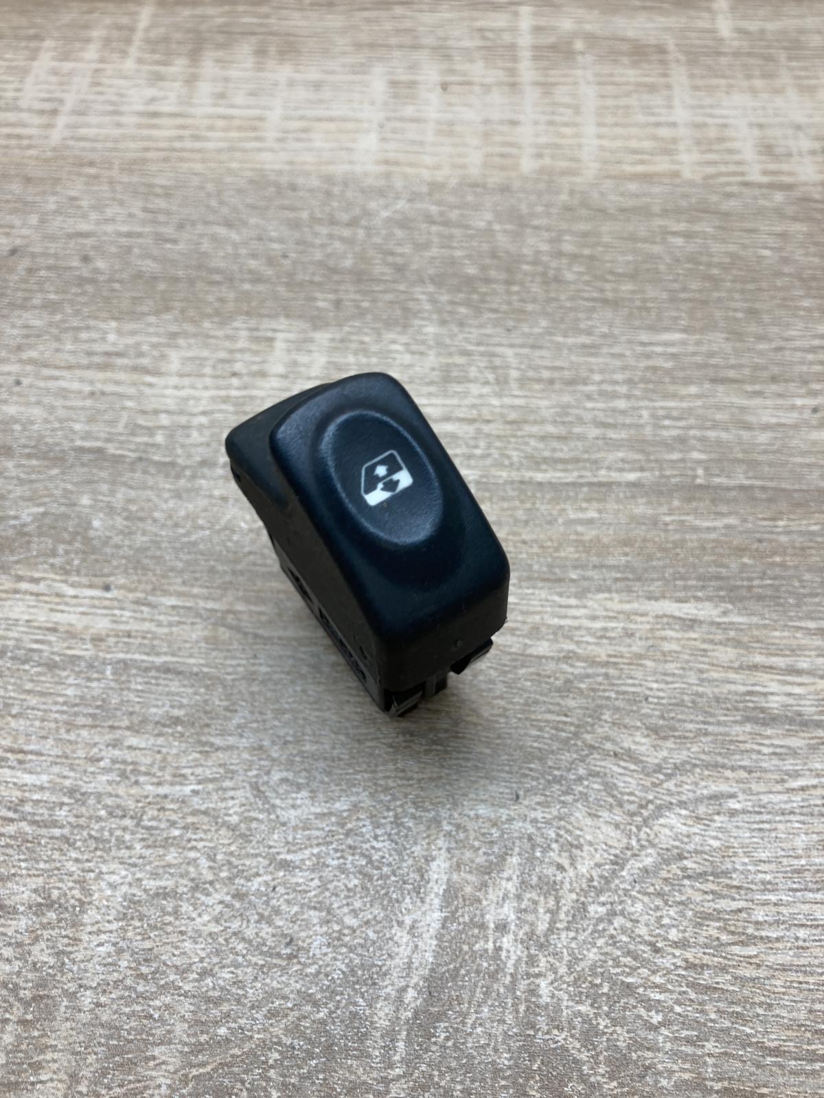 838099G   Electric window control switch Renault Scenic I