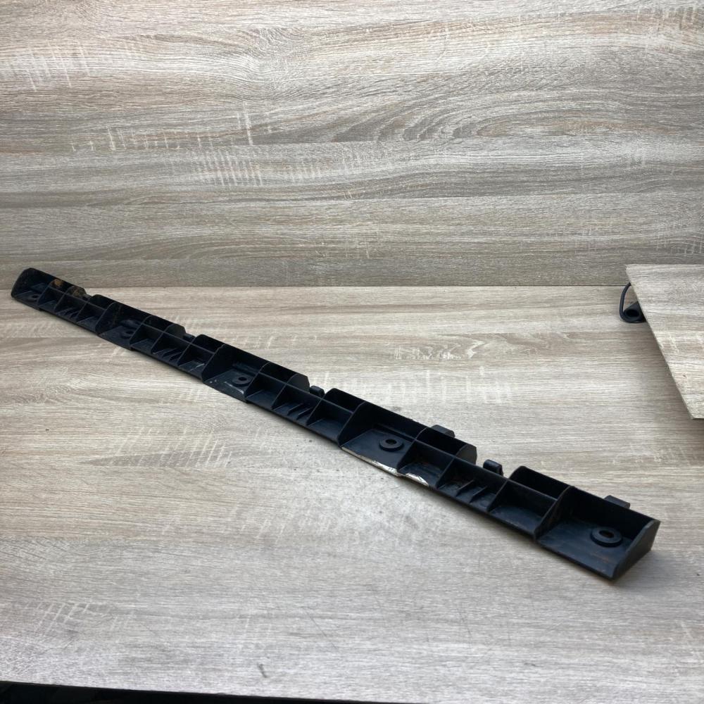 A1646982827   Front sill (body part) Mercedes-Benz ML W164