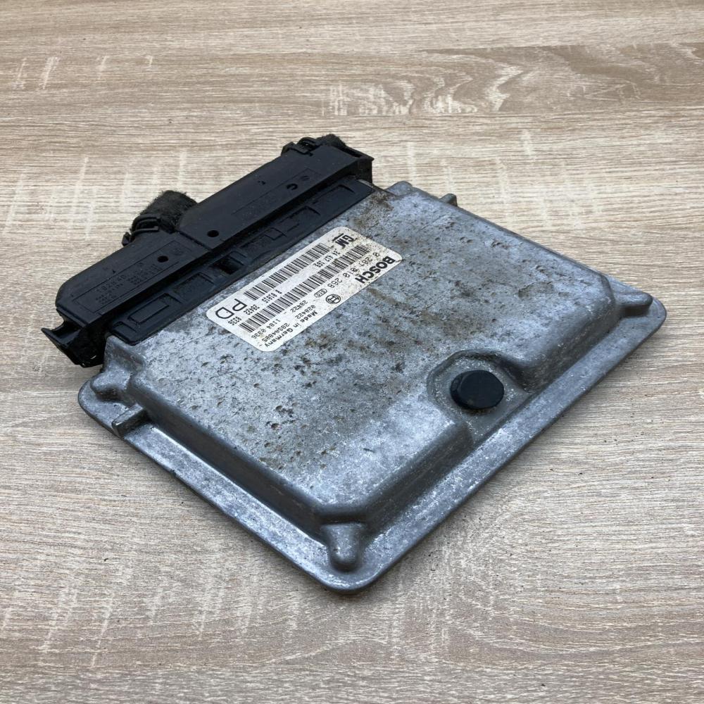 24417169 0281010268  Engine control unit/module ECU Opel Zafira A