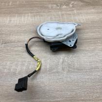 063700 8610   Air flap motor/actuator Toyota Corolla Verso AR10