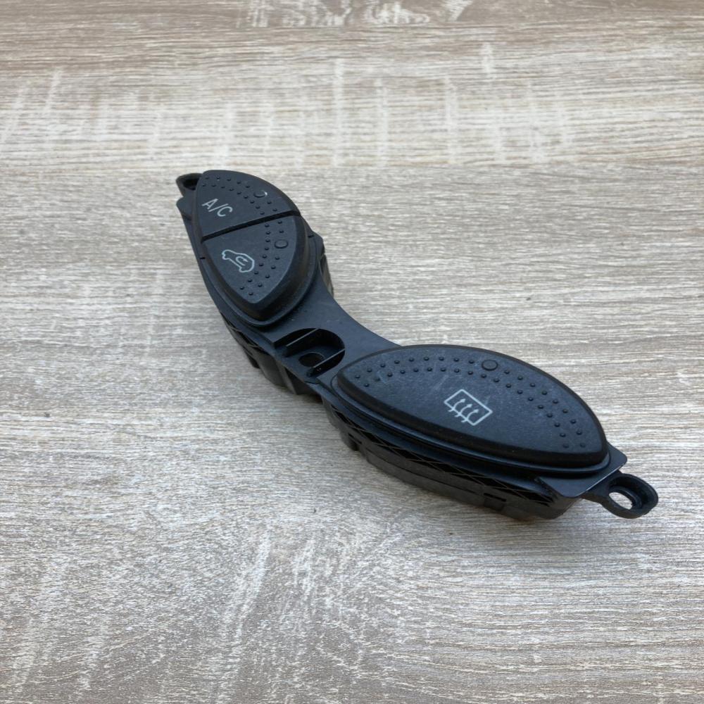 98AG15A945B   Windscreen/window heater switch Ford Focus