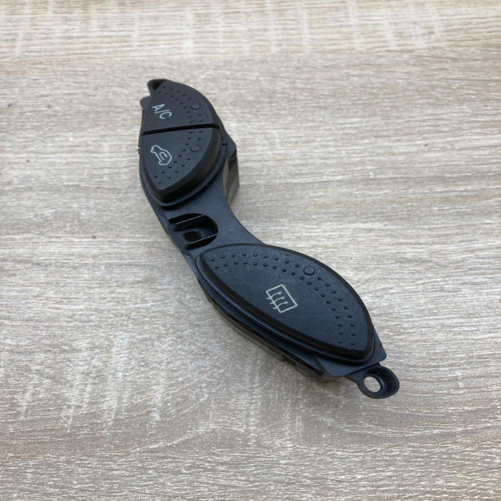 98AG19A945B   Windscreen/window heater switch Ford Focus