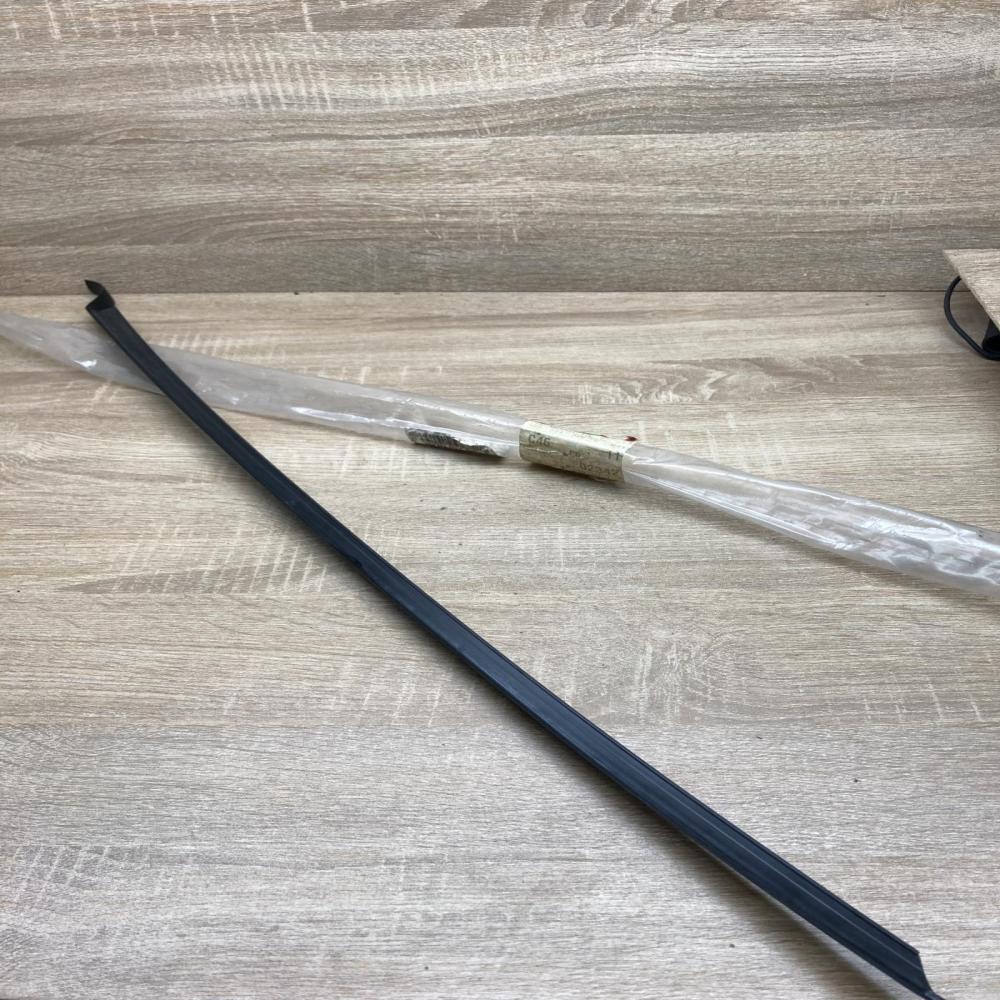 3B0854328C   Windshield trim Volkswagen PASSAT B5.5