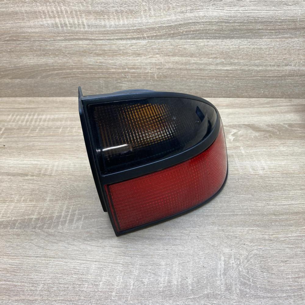 7700820051   Rear/tail lights Renault Laguna I