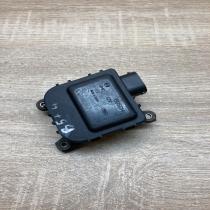 8D1820511B 0132801149  Air flap motor/actuator Volkswagen PASSAT B5.5