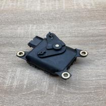 8D1820511B 0132801149  Air flap motor/actuator Volkswagen PASSAT B5.5