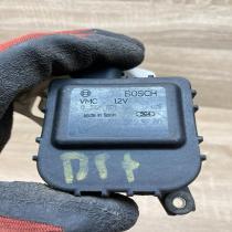 8D1820511E 0132801148  Air flap motor/actuator Volkswagen PASSAT B5.5