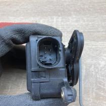 4B1820511C 0132801129  Air flap motor/actuator Audi A6 S6 C5 4B