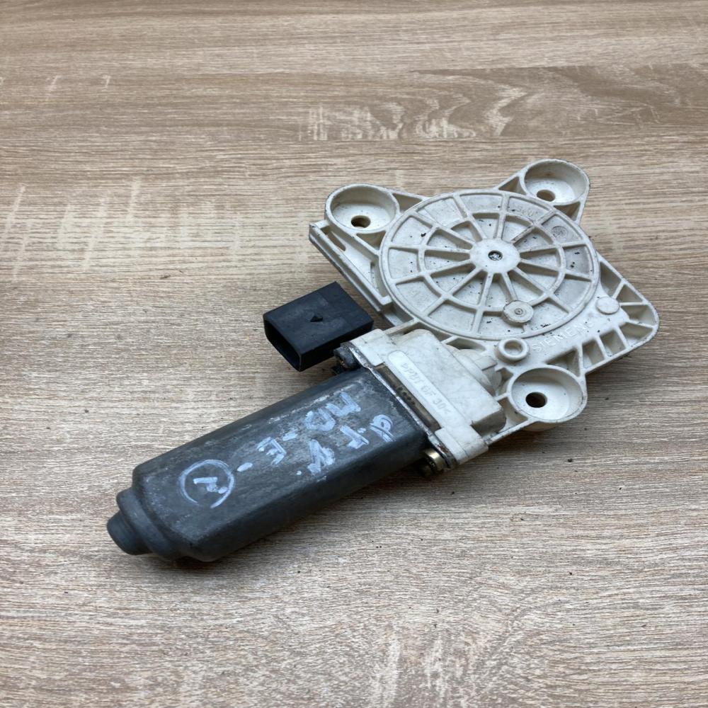 0536009001   Rear door window regulator motor Mercedes-Benz E W211