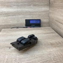 Yaris Window Switch 011 4A24  Electric window control switch Toyota Yaris