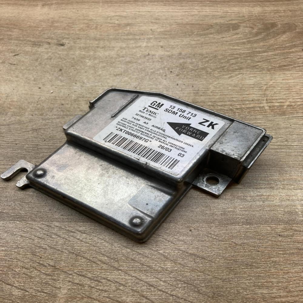 13158713 327963935  Airbag control unit/module Opel Meriva A