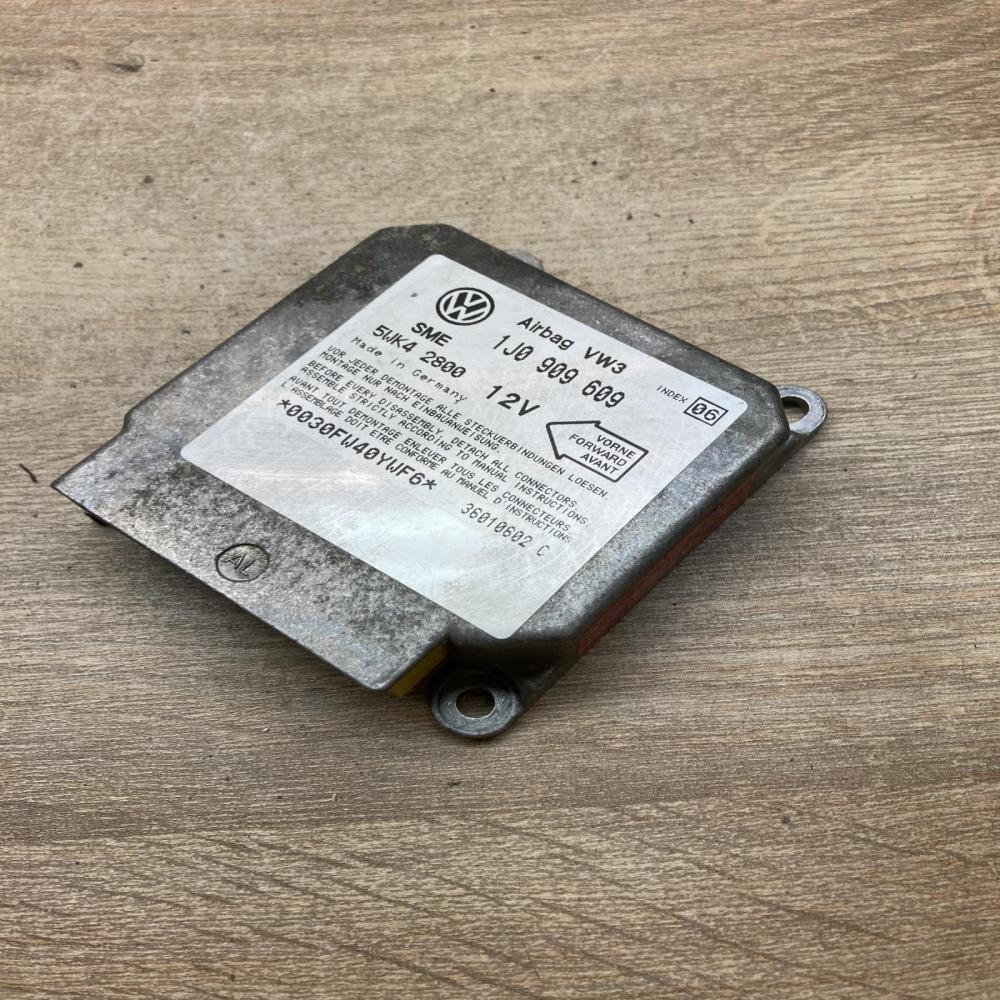 1J0909609 5WK42800  Airbag control unit/module Volkswagen Golf IV