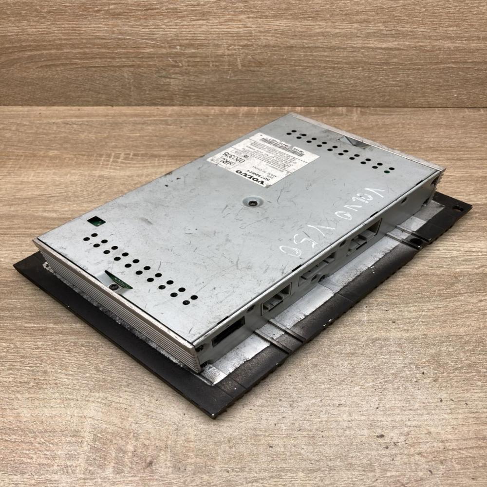 30732824   Sound amplifier Volvo V50