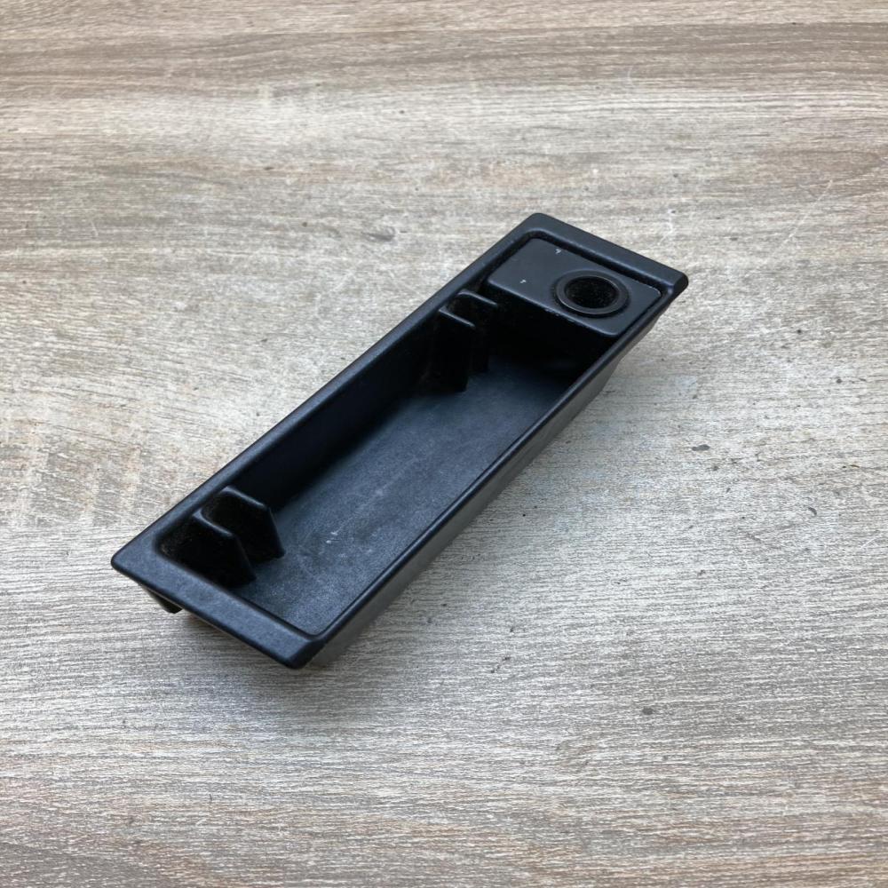 8208722   Car ashtray BMW 3 E46