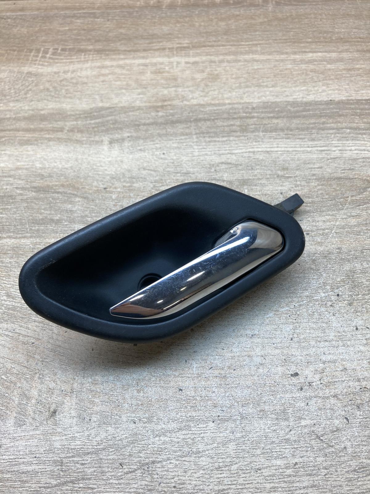 8226050   Front door interior handle BMW 5 E39