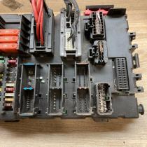 13112914 519049019 AU Fuse module Opel Signum