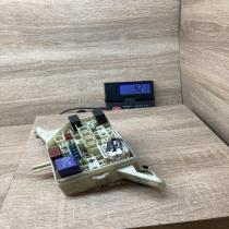 90987 02012 90987 04004  Fuse module Toyota RAV 4 (XA10)