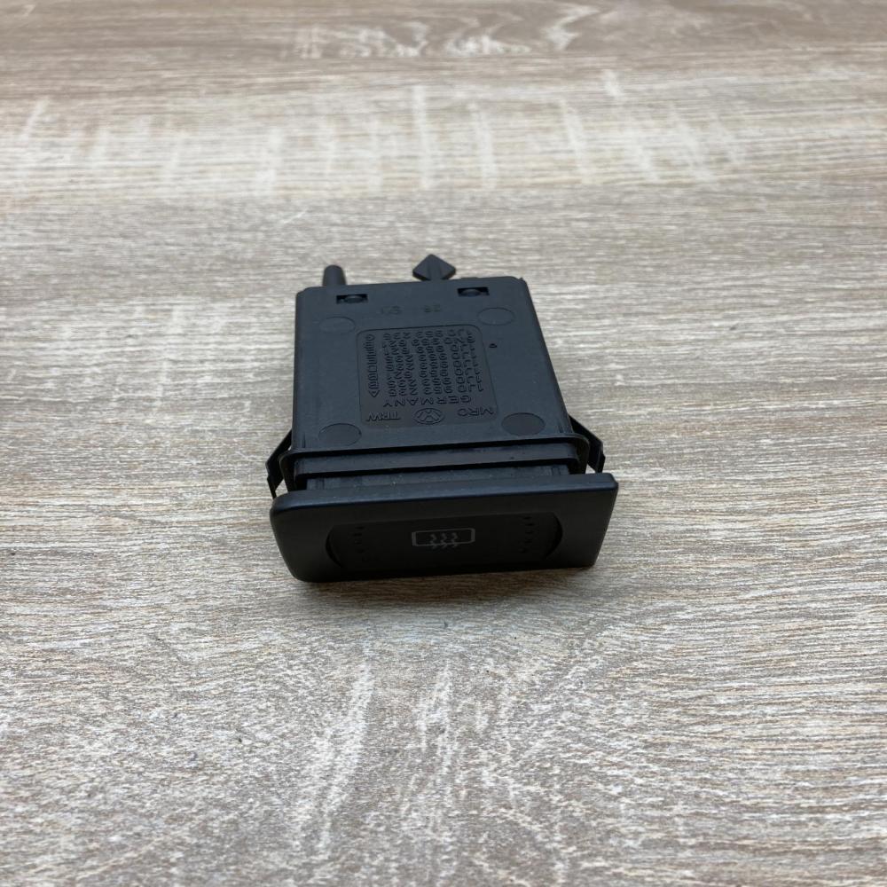 1J0953235A   Windscreen/window heater switch Volkswagen Golf IV