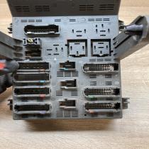 7703297505   Fuse module Renault Laguna I