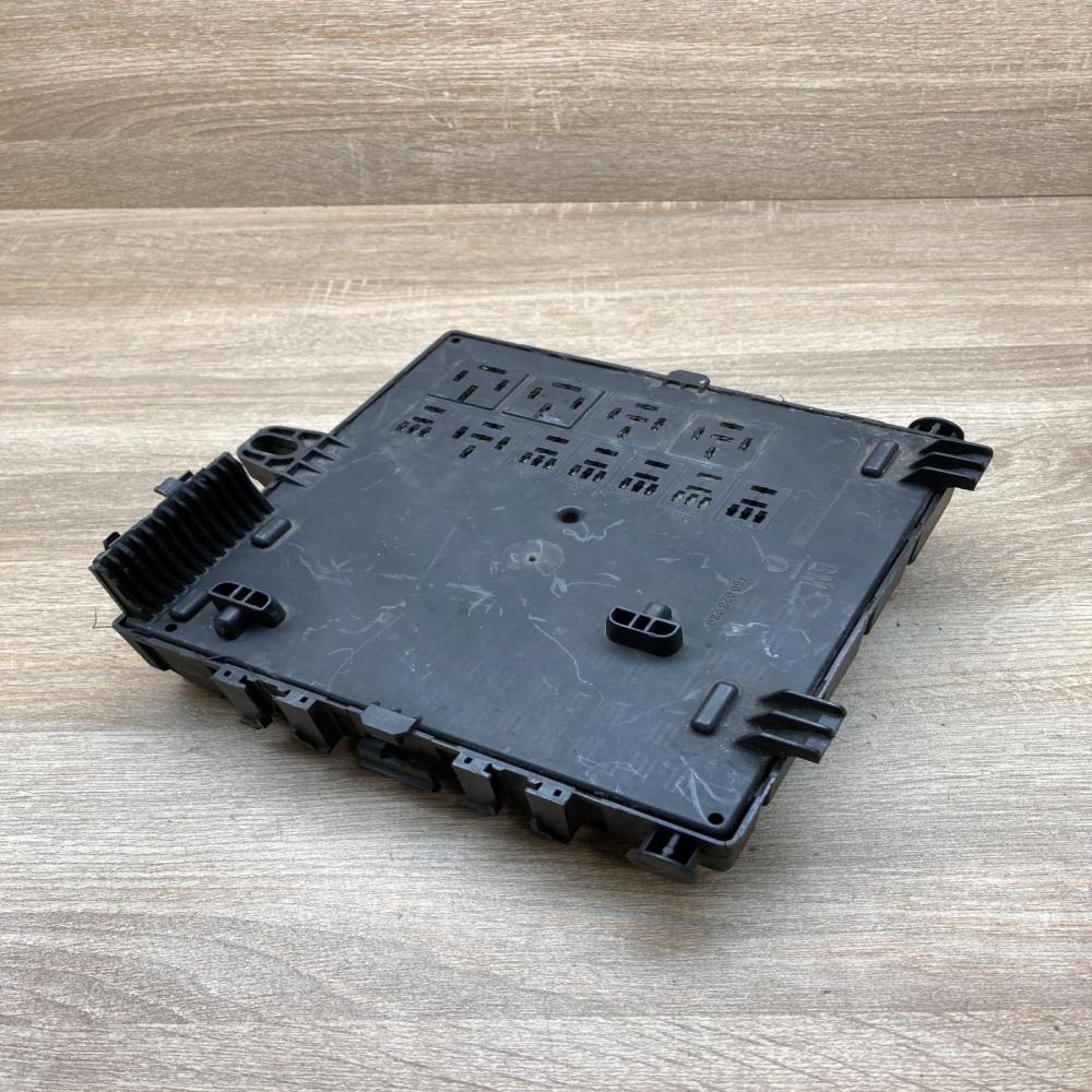 13125487 AZ  Fuse module Opel Vectra C